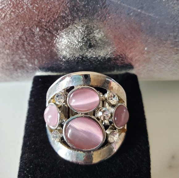 Silver Tone Stretch Ring with Pink Stones 💥3 for $24💥 - Picture 3 of 14